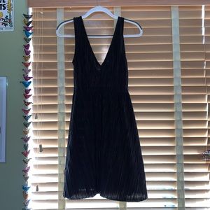H&M Divided Black Mini Dress V Neck Texture